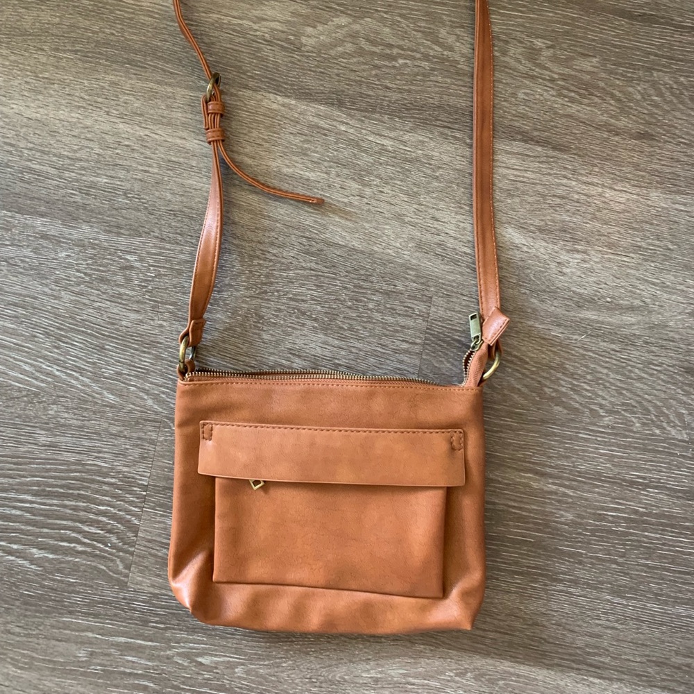Brown leather crossbody bag